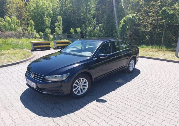 Volkswagen Passat cena 107000 przebieg: 50000, rok produkcji 2020 z Jaworzno małe 37